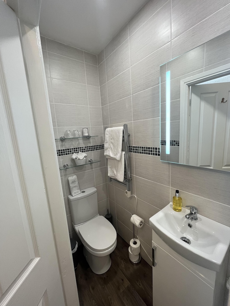 bryn derwen guest house