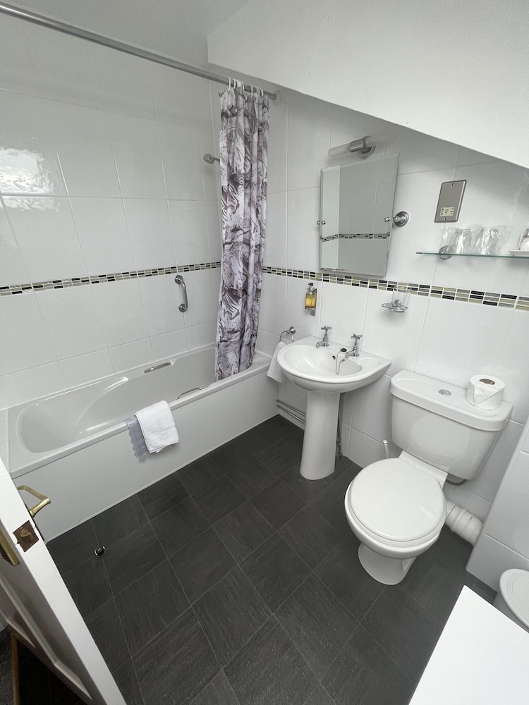 bryn derwen guest house