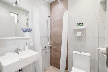 athos guest house pansion