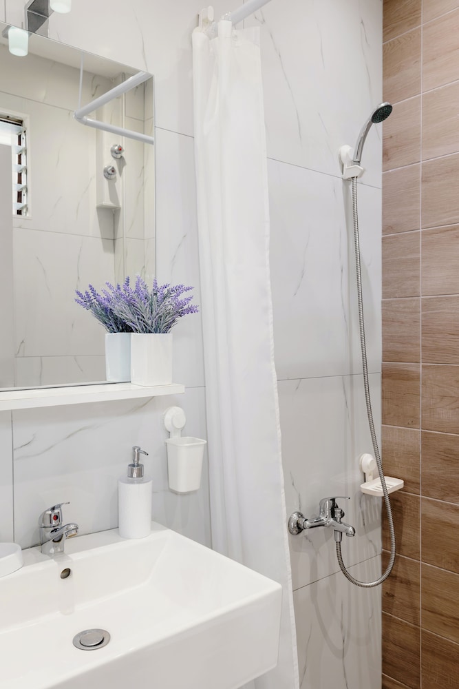 athos guest house pansion