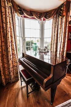 grosvenor villa