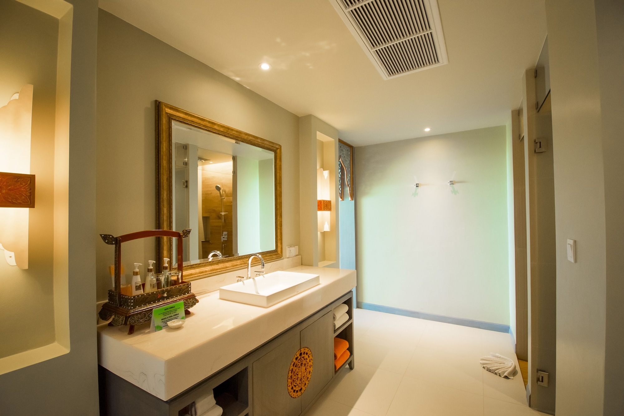 maikhao palm beach resort