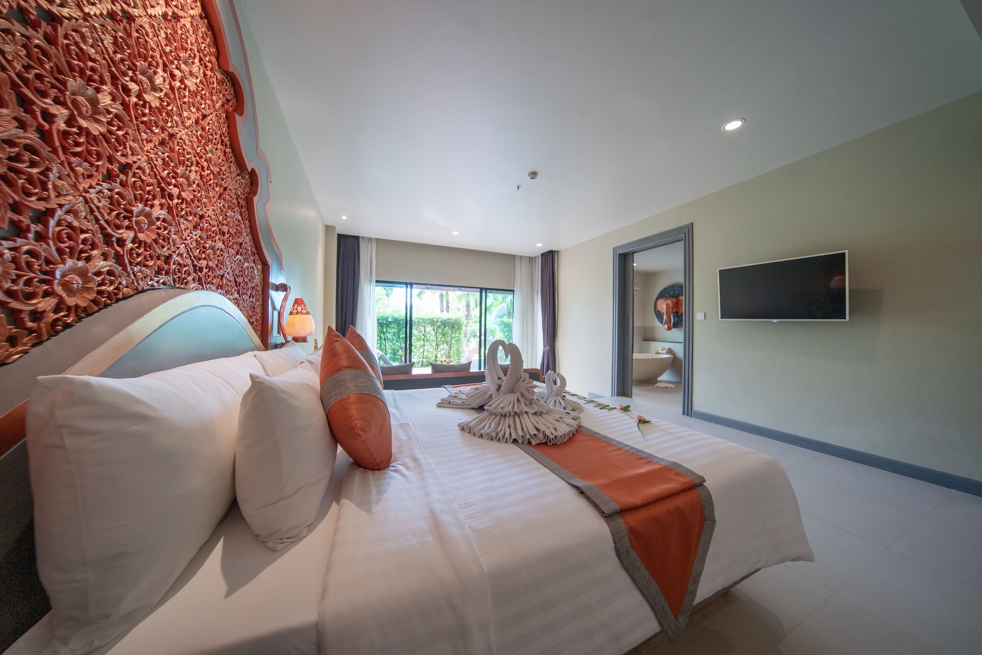 maikhao palm beach resort