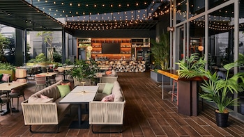 holiday inn singapore little india by ihg