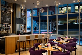 embassy suites by hilton new york manhattan times square