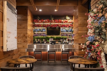 embassy suites by hilton new york manhattan times square