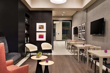 embassy suites by hilton new york manhattan times square