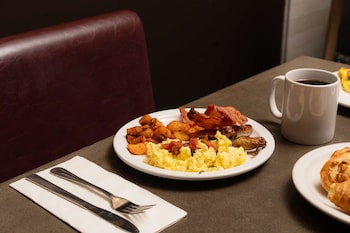 embassy suites by hilton new york manhattan times square