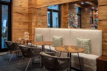 embassy suites by hilton new york manhattan times square