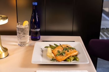 embassy suites by hilton new york manhattan times square