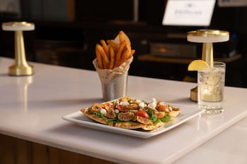 embassy suites by hilton new york manhattan times square