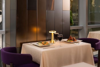 embassy suites by hilton new york manhattan times square