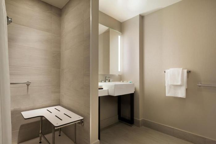 embassy suites by hilton new york manhattan times square