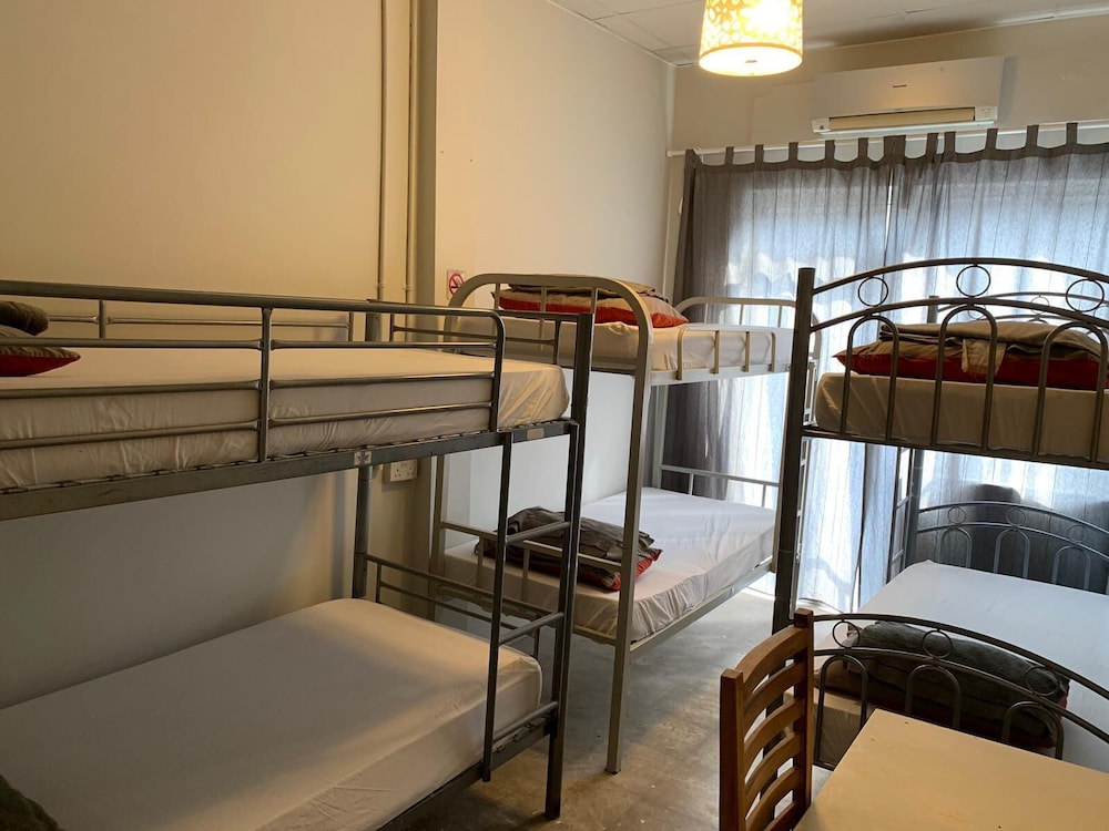 city backpackers singapore