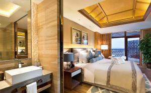 Wyndham Grand Plaza Royale Wenchang,Hainan>>Haikou,4 star