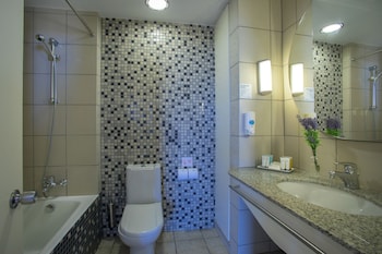 louis althea beach hotel