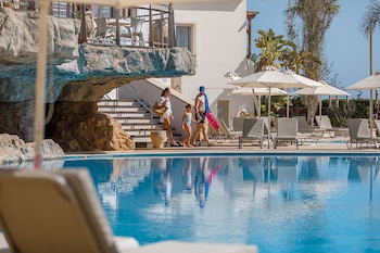 louis althea beach hotel