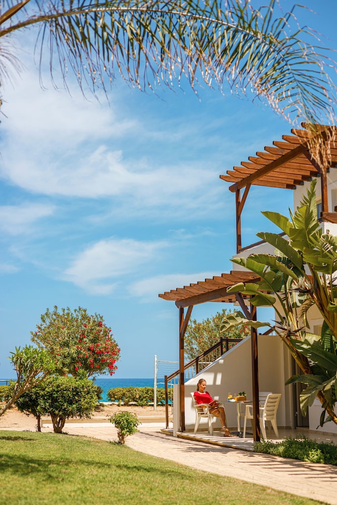 louis althea beach hotel