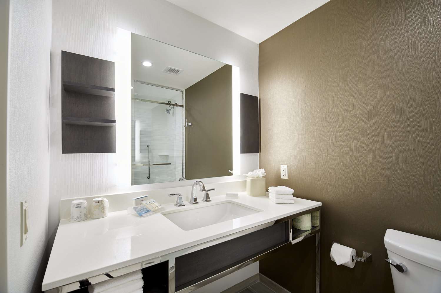 hilton garden inn roslyn