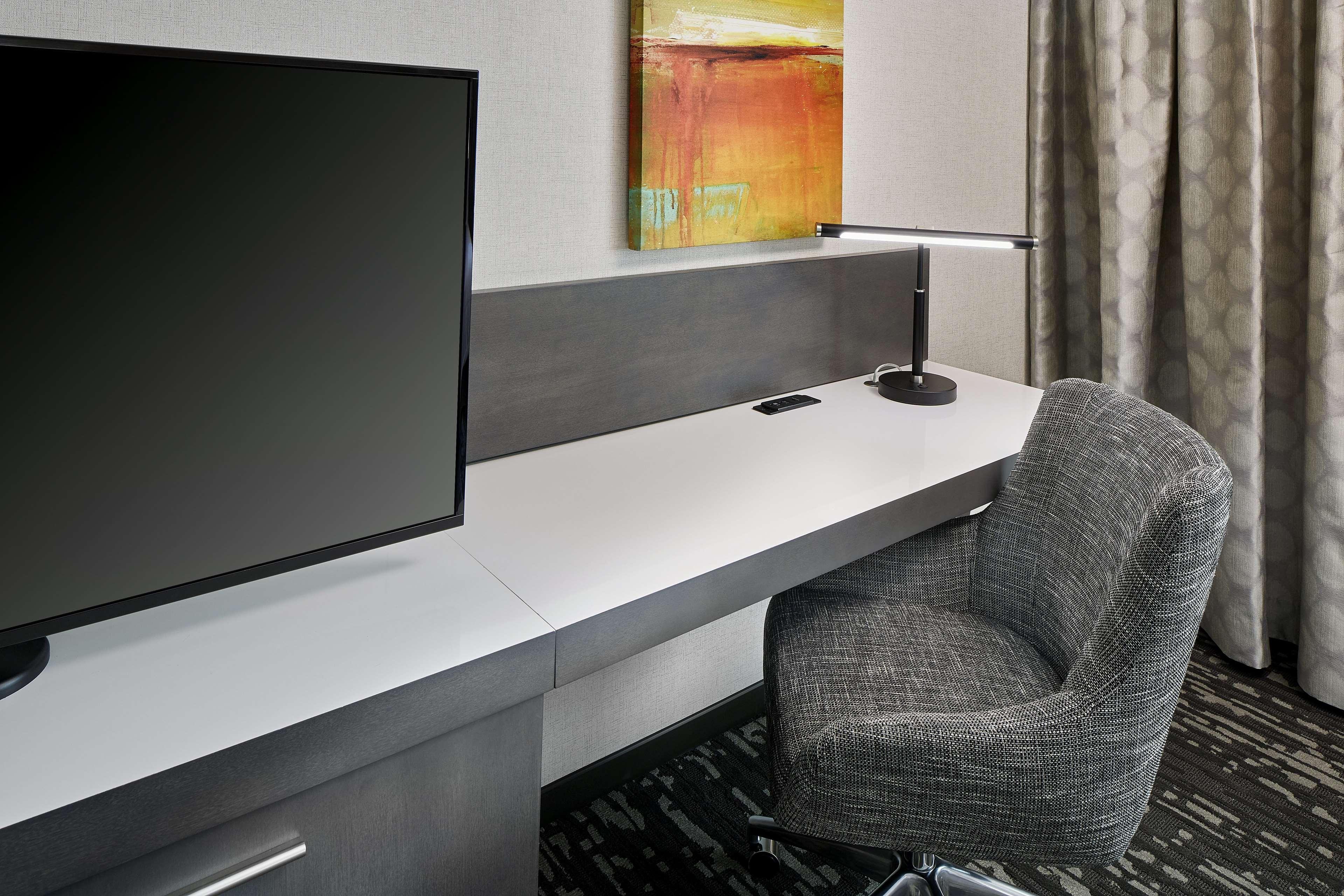 hilton garden inn roslyn