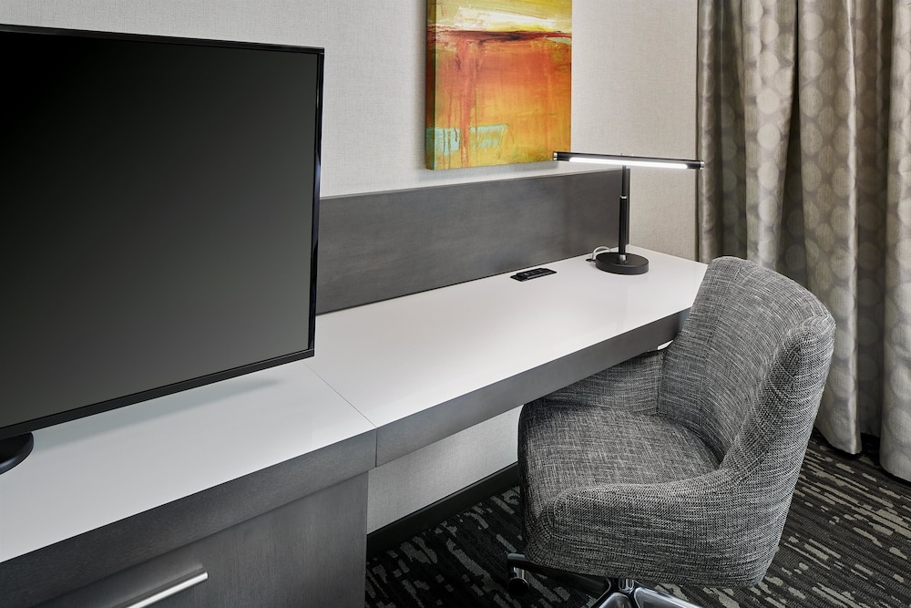 hilton garden inn roslyn