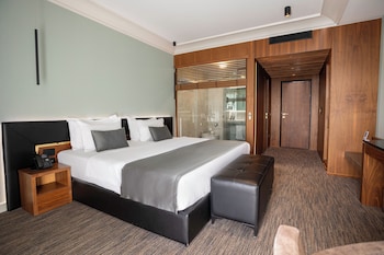 select hill resort