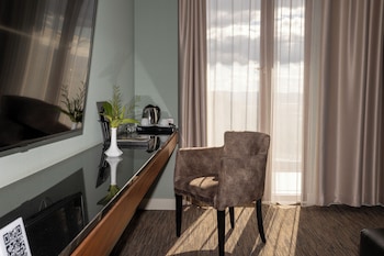 select hill resort