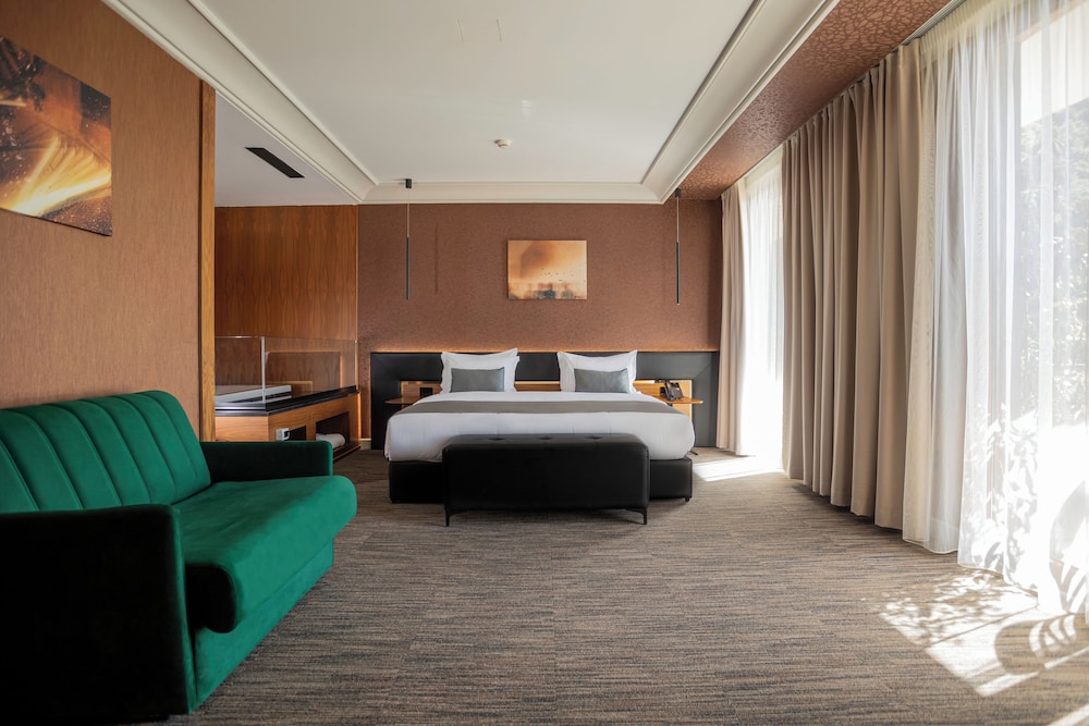 select hill resort