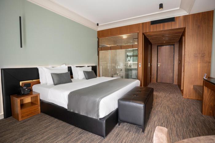 select hill resort