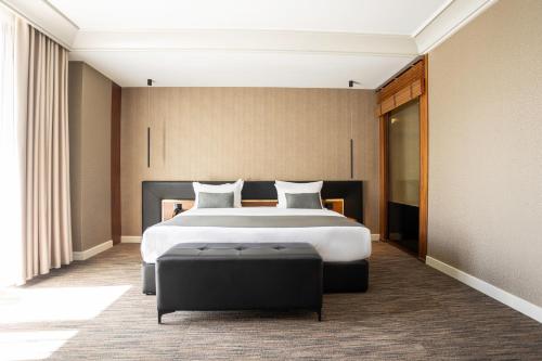 select hill resort