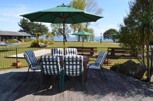 cedarwood lakeside motel and conference venue