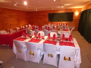 cedarwood lakeside motel and conference venue