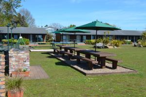 Cedarwood Lakeside Motel & Conference Venue,Rotorua>>Holdens Bay,4 star