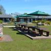 cedarwood lakeside motel and conference venue