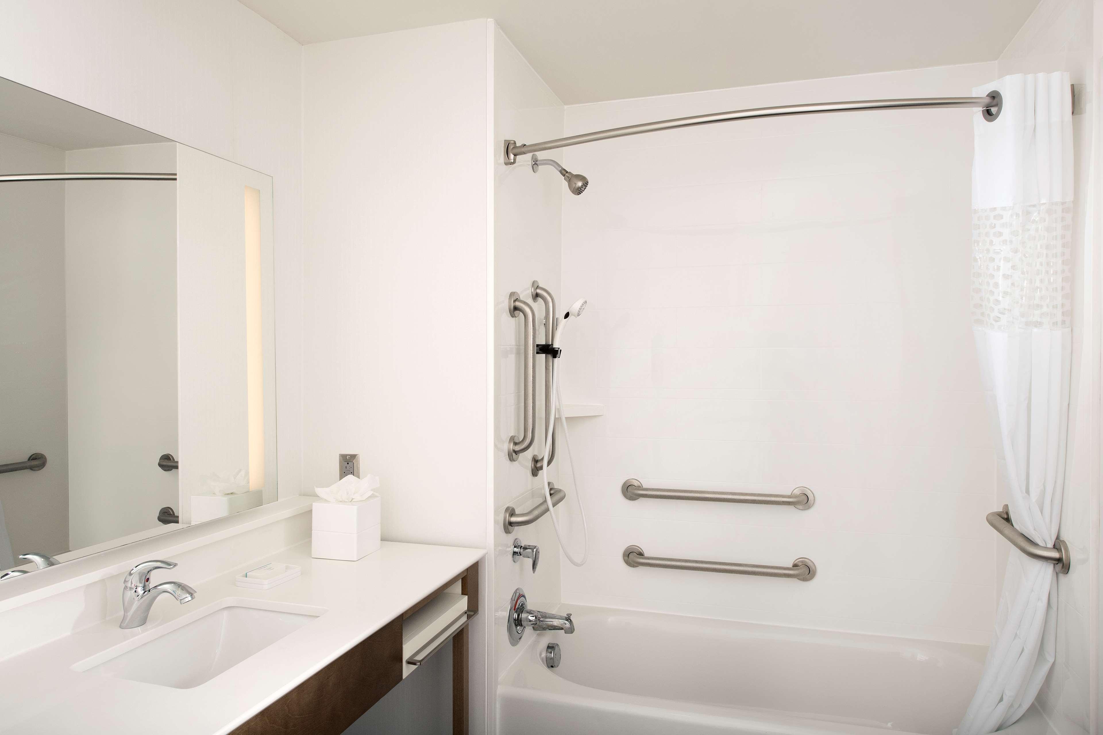 hampton inn by hilton wilmington downtown