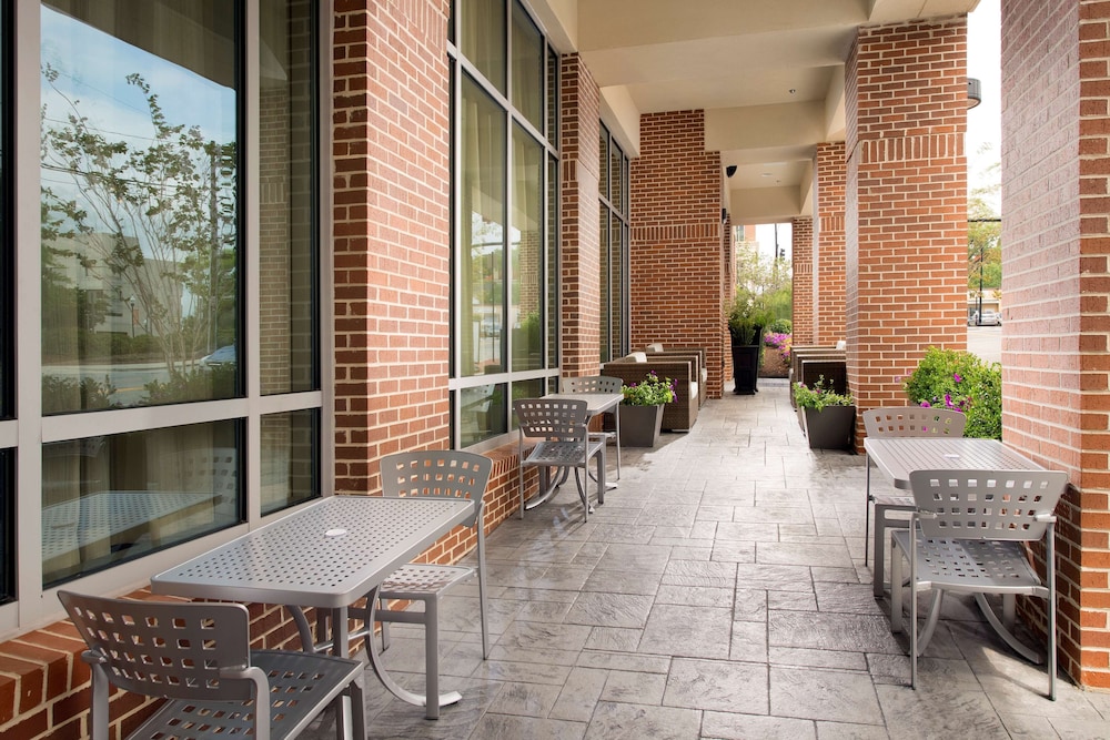 hampton inn by hilton wilmington downtown