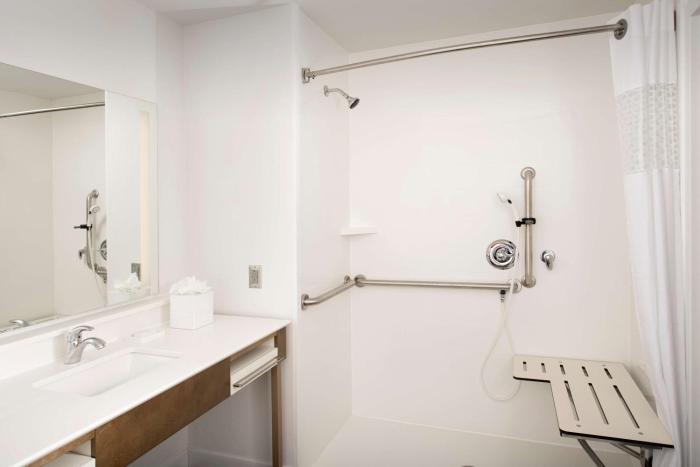 hampton inn by hilton wilmington downtown