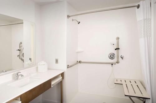 hampton inn by hilton wilmington downtown