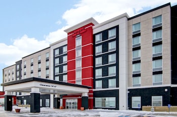 hampton inn and suites by hilton grande prairie