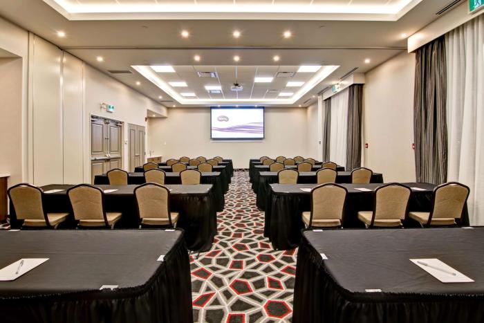 hampton inn and suites by hilton grande prairie