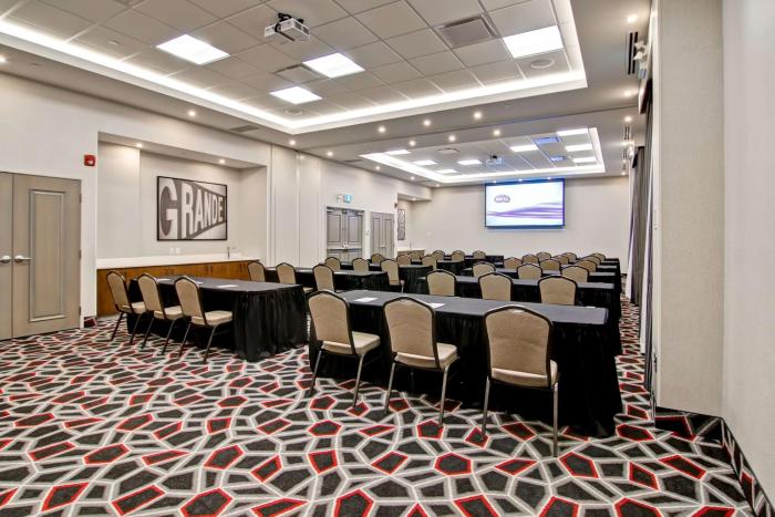 hampton inn and suites by hilton grande prairie