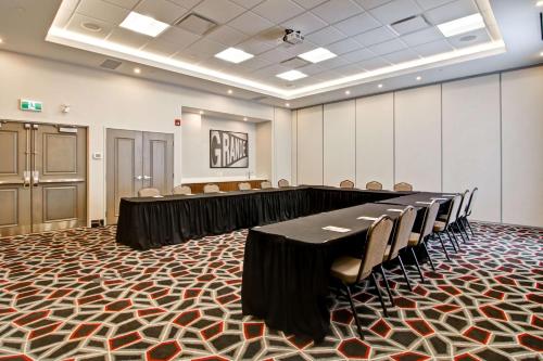 hampton inn and suites by hilton grande prairie