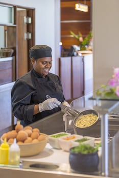 ramada resort by wyndham port vila