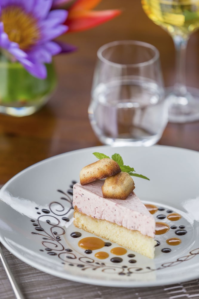 ramada resort by wyndham port vila