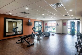 comfort suites meridian and i 40