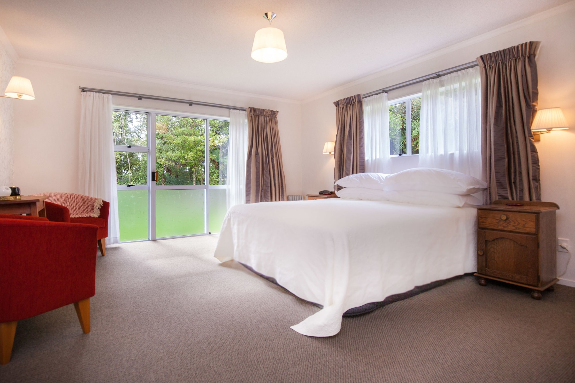 Patuha Lodge,575 Upper Pitone Road,4 star