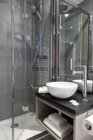 timhotel tour eiffel