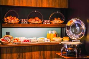 timhotel tour eiffel