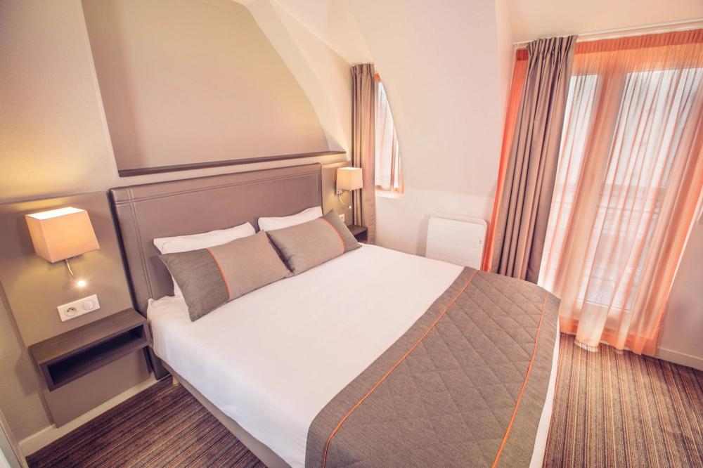 timhotel tour eiffel