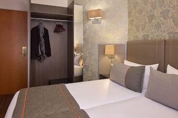 timhotel tour eiffel